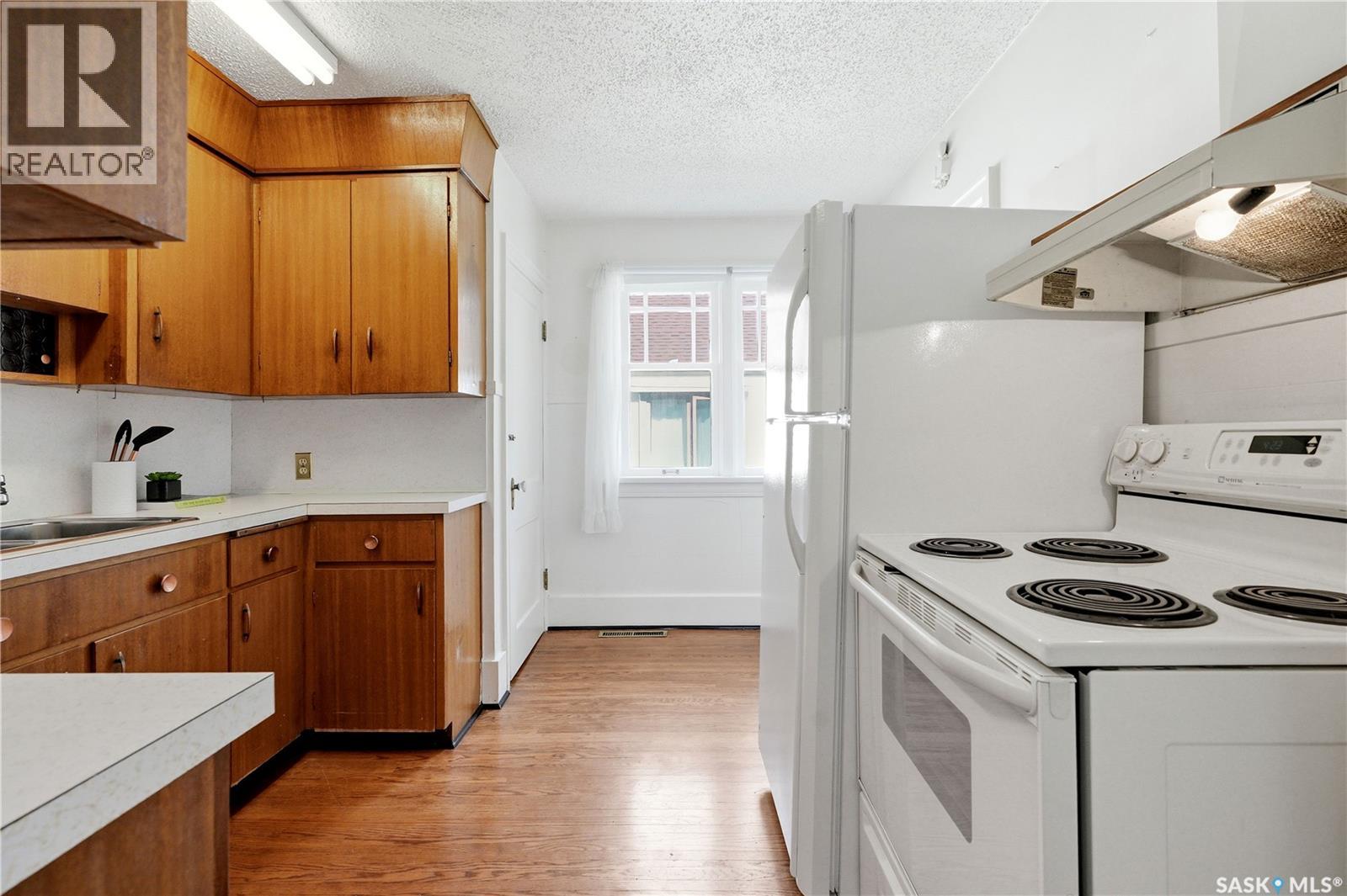 525 5th STREET E - 9