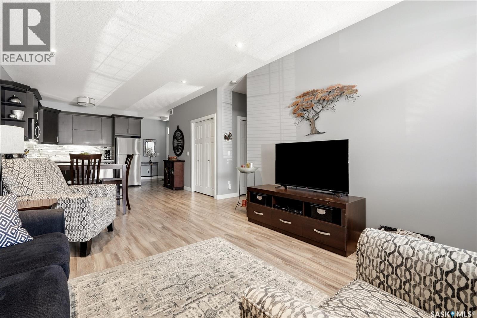 4185 Green Apple DRIVE E — photo 11