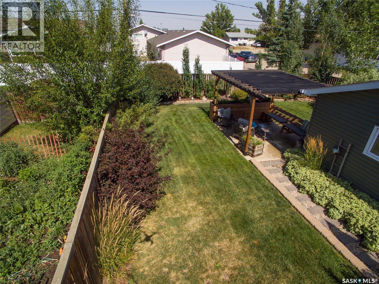 600 5TH AVENUE W - 63