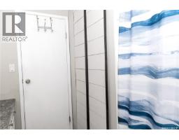 600 5th Avenue W, Assiniboia, SK S0H0B0 Photo 31