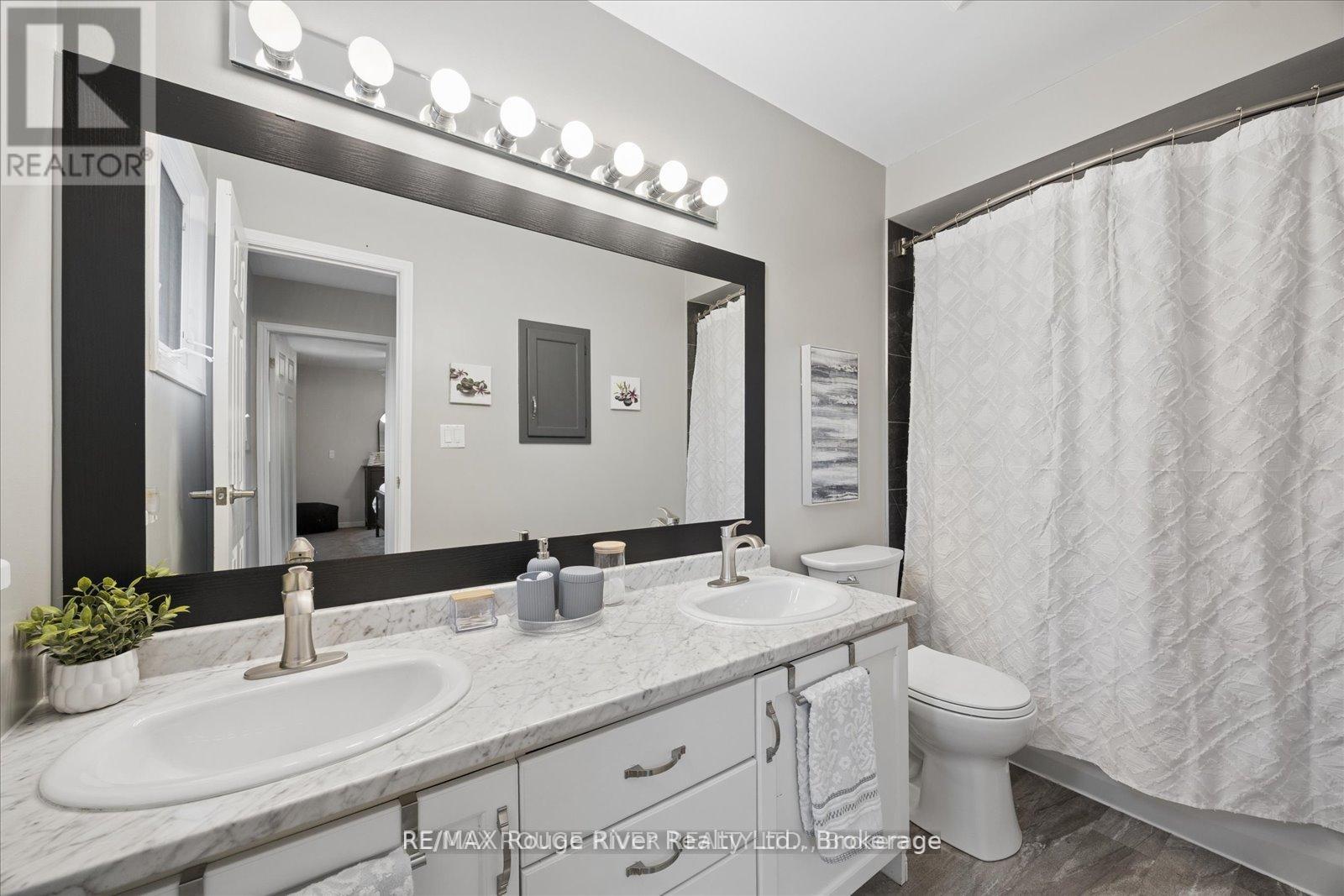 137 PRINGLE DRIVE - 23