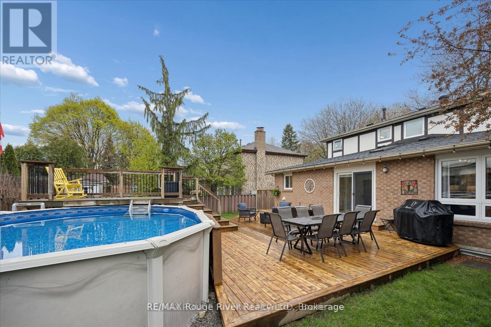 137 PRINGLE DRIVE - 44