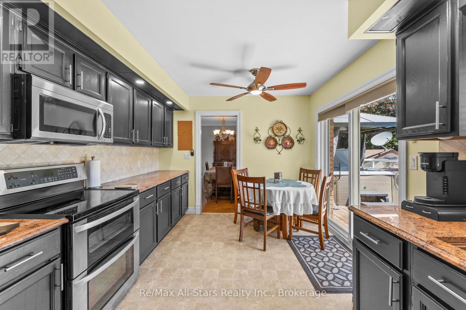 54 BLUEWATER AVENUE - 13