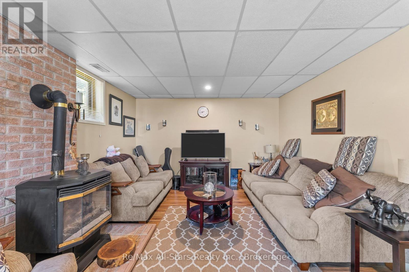 54 BLUEWATER AVENUE - 23