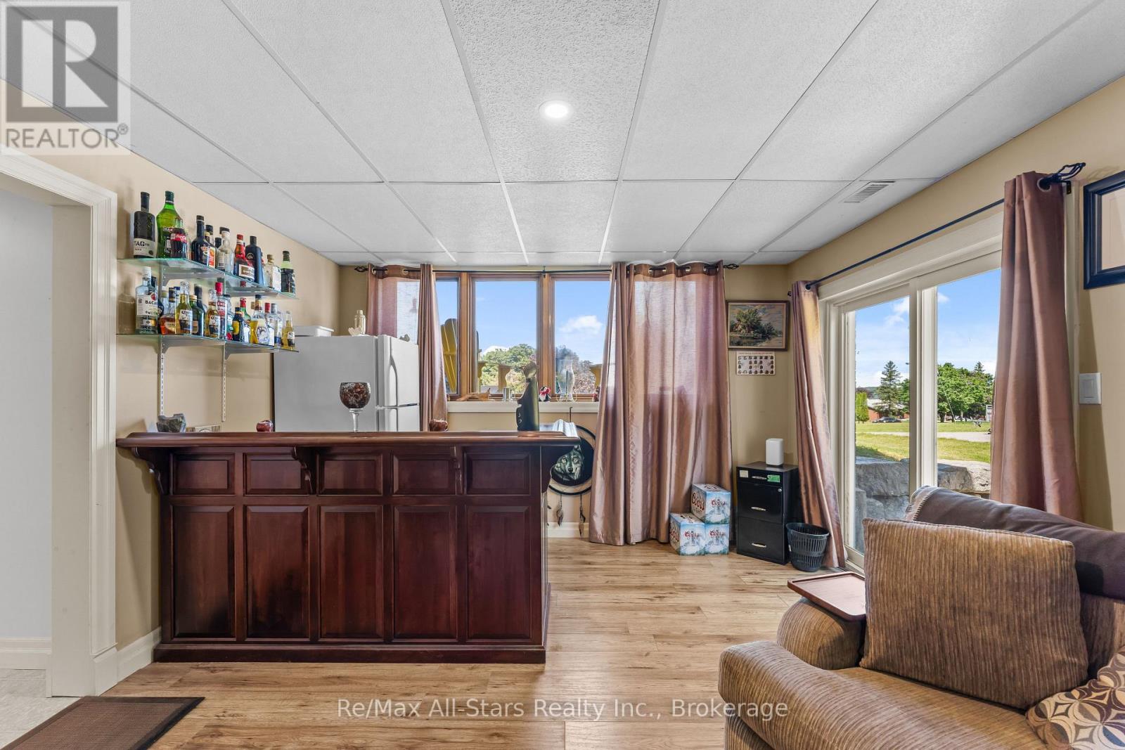 54 BLUEWATER AVENUE - 25
