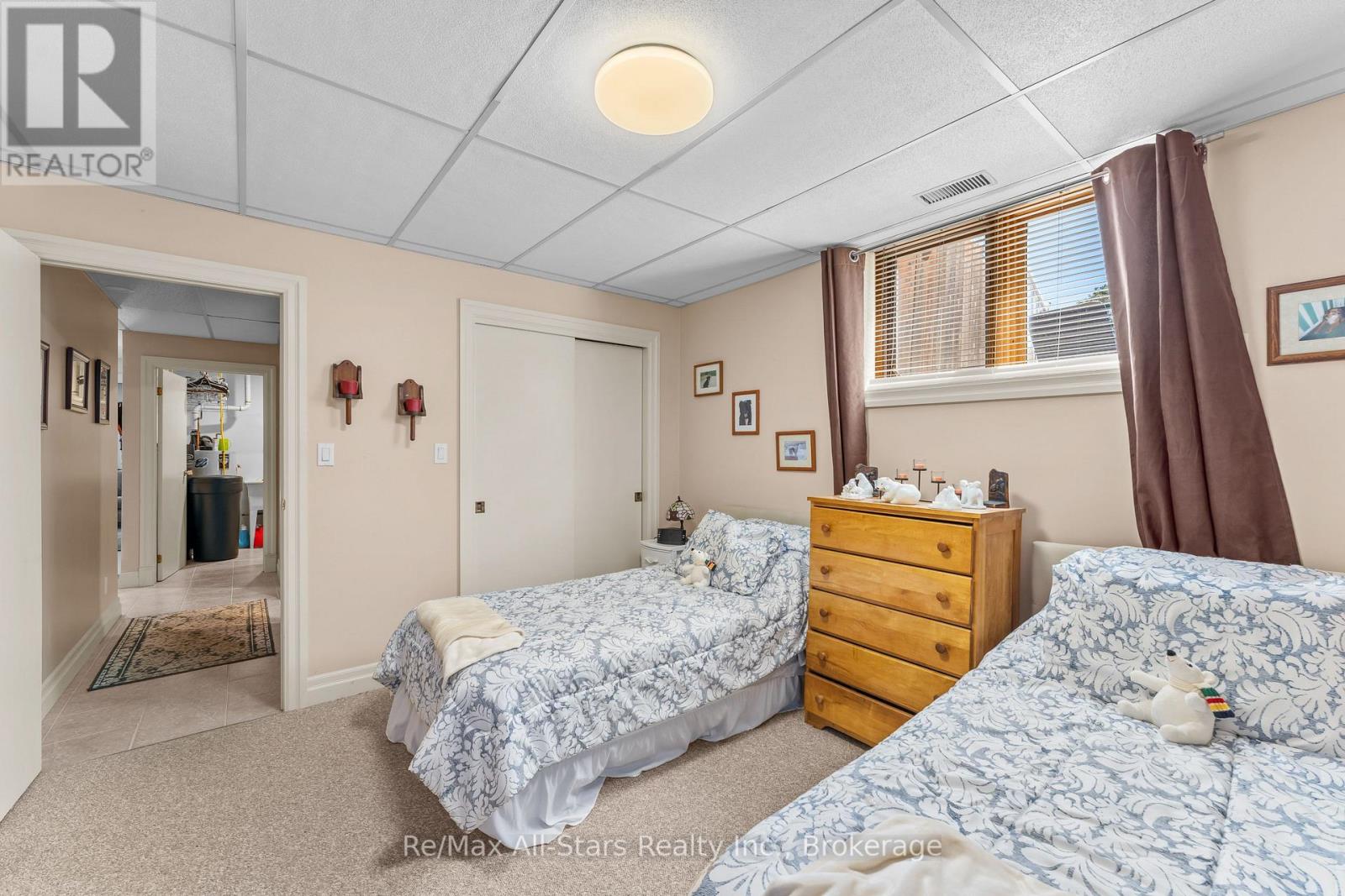 54 BLUEWATER AVENUE - 26
