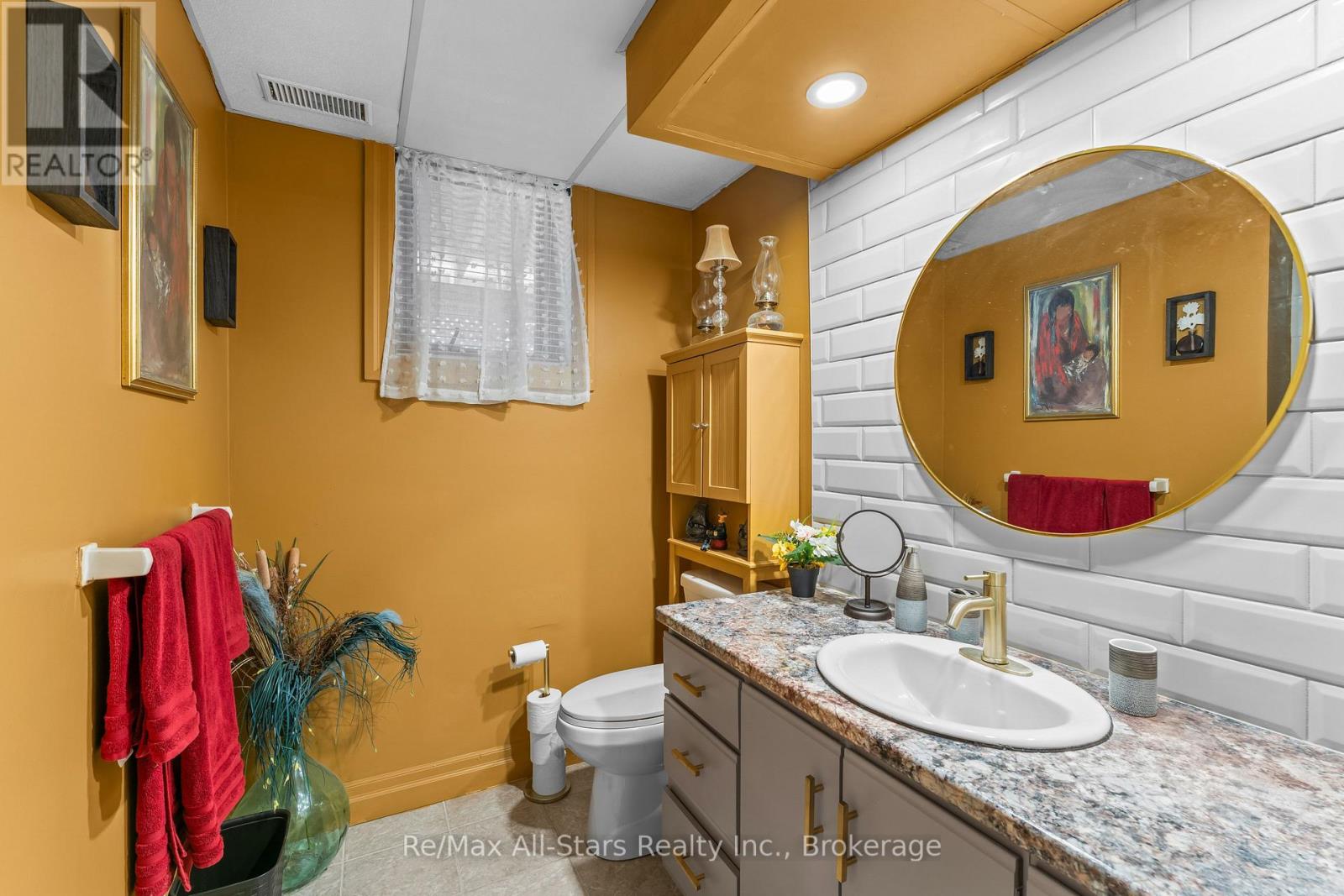 54 BLUEWATER AVENUE - 27
