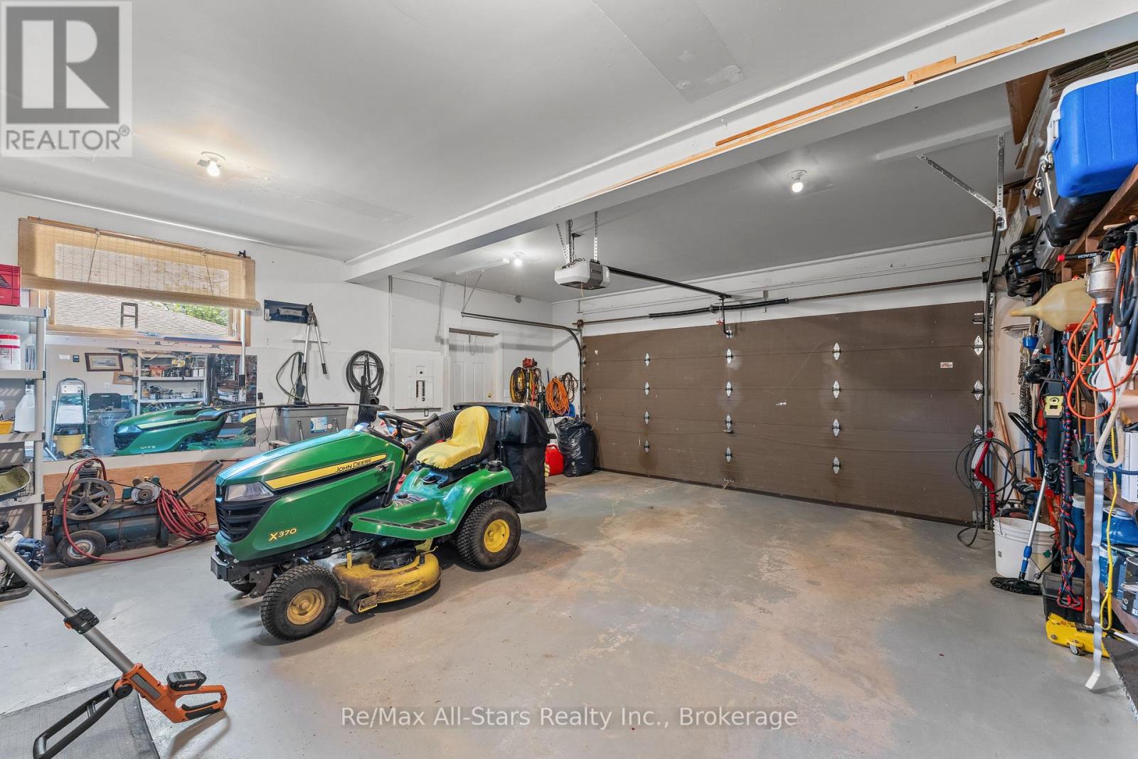 54 BLUEWATER AVENUE - 29
