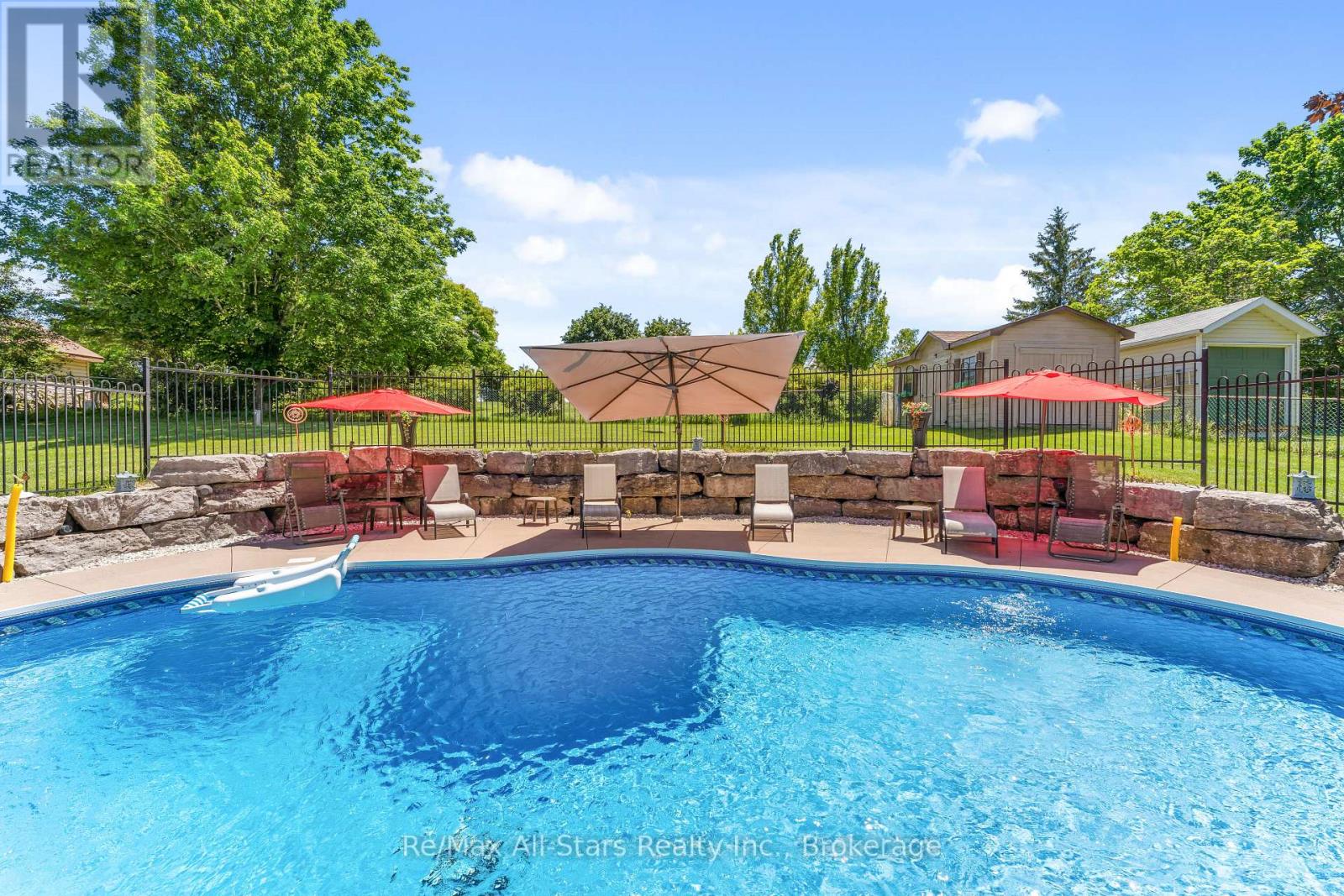 54 BLUEWATER AVENUE - 33