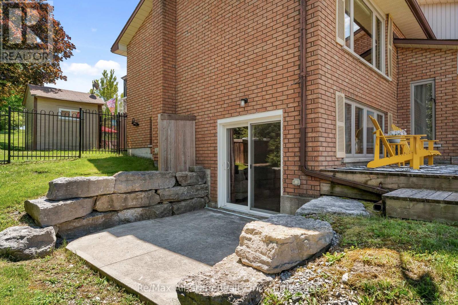 54 BLUEWATER AVENUE - 37