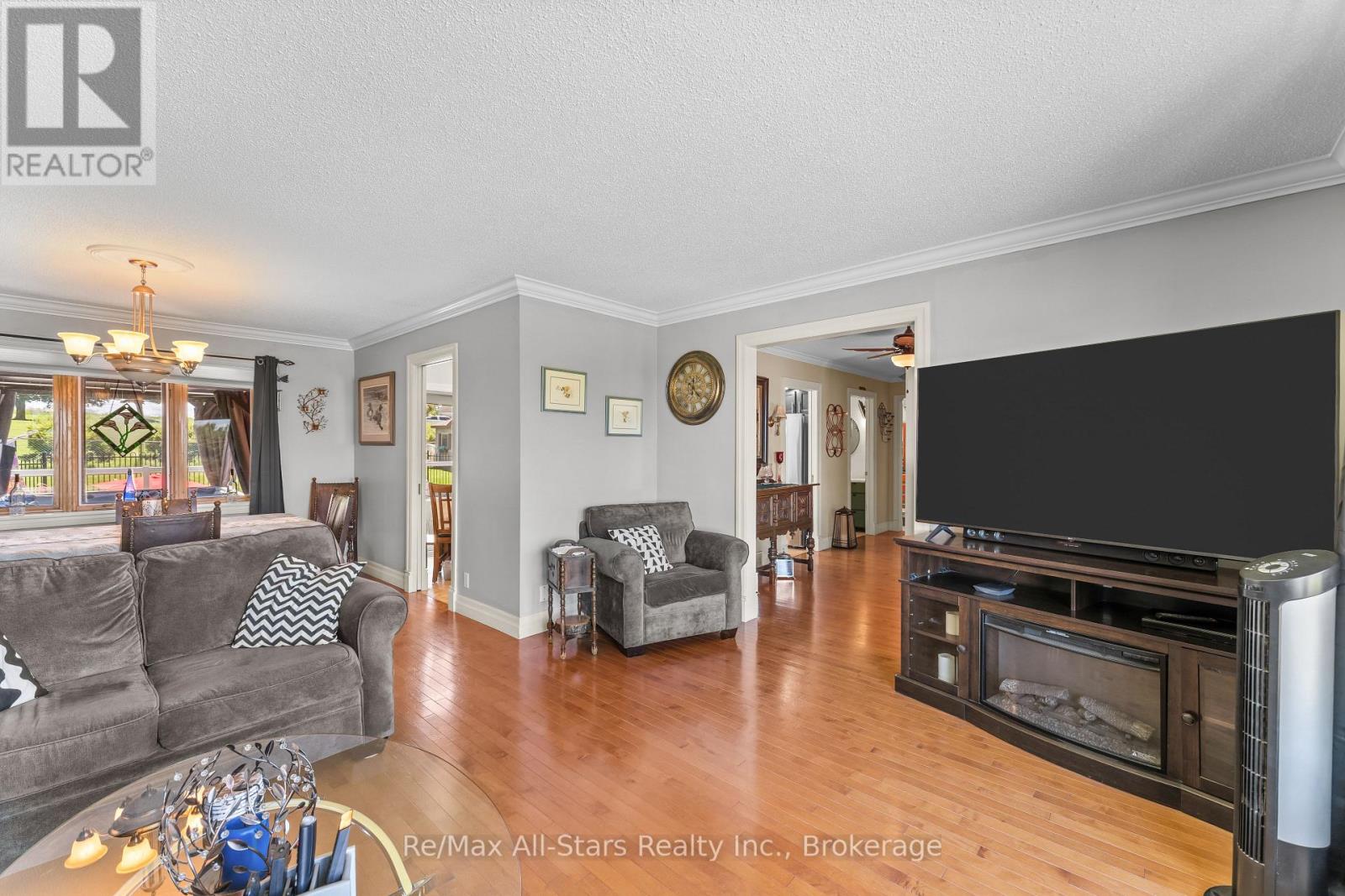 54 BLUEWATER AVENUE - 9