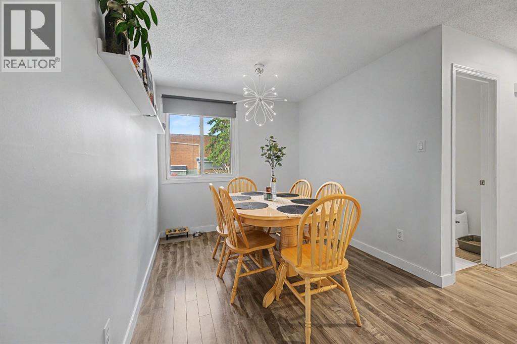4405 33 Avenue SW - 11