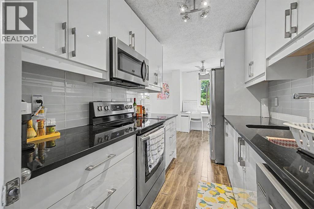 4405 33 Avenue SW - 8