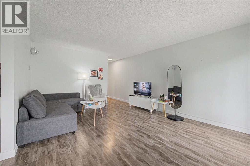 4405 33 Avenue SW - 9