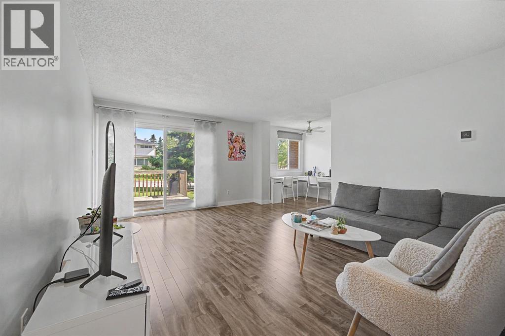 4405 33 Avenue SW - 3