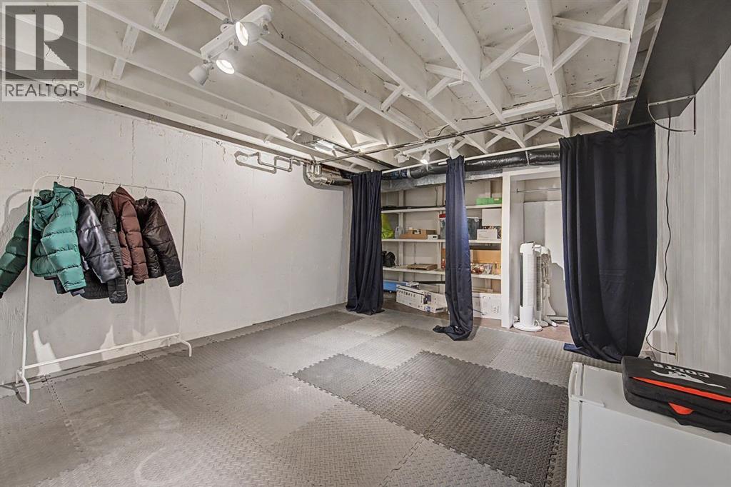 4405 33 Avenue SW - 29