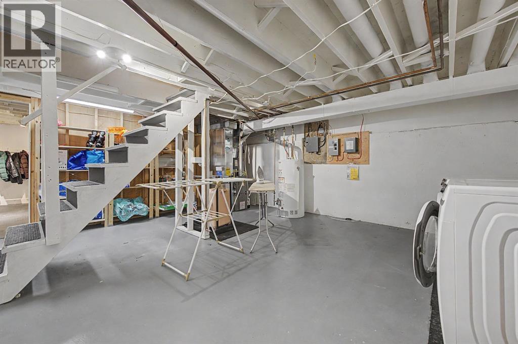 4405 33 Avenue SW - 26