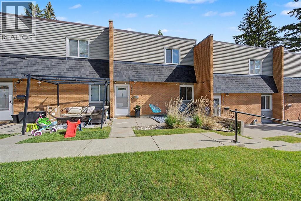 4405 33 Avenue SW - 32
