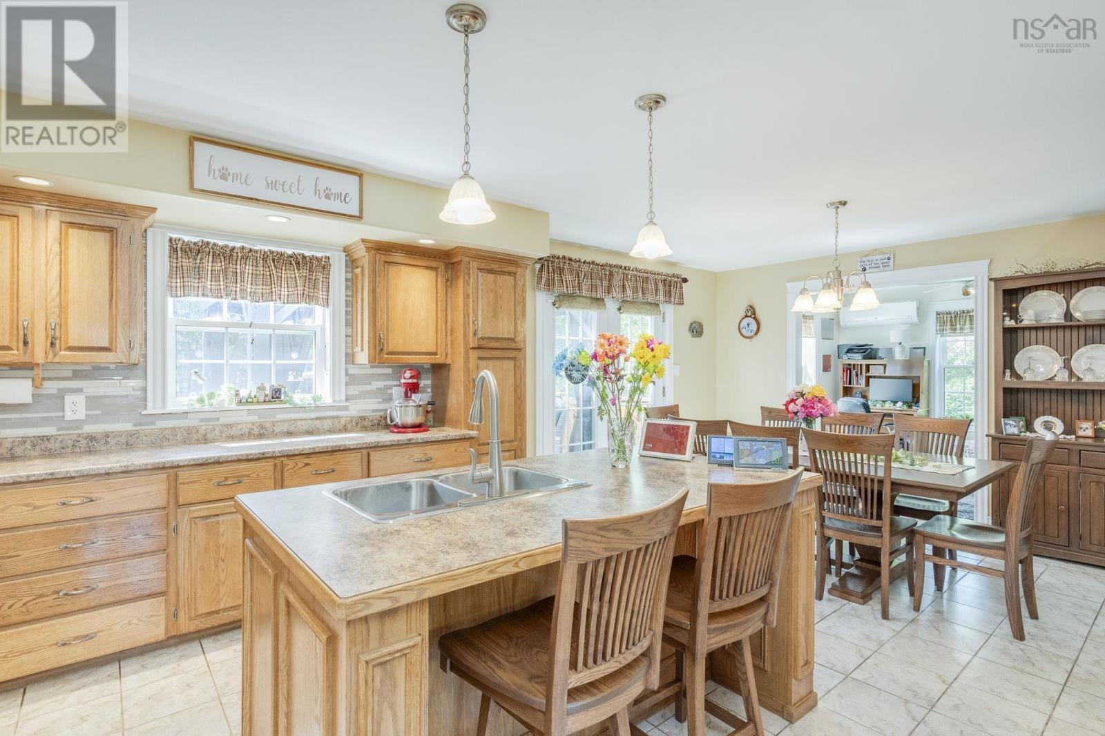 4 Laurel Street - 10