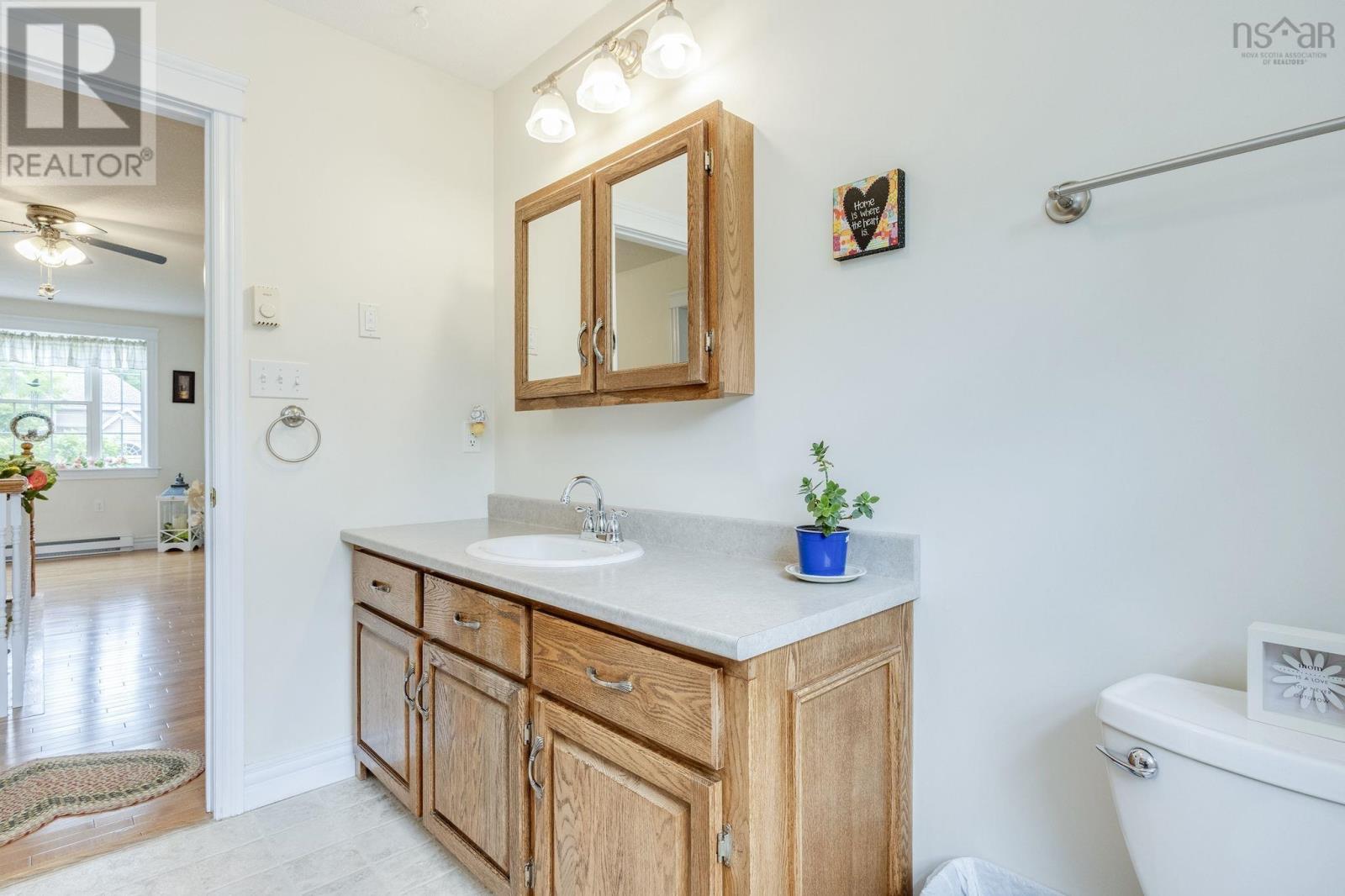 4 Laurel Street - 23