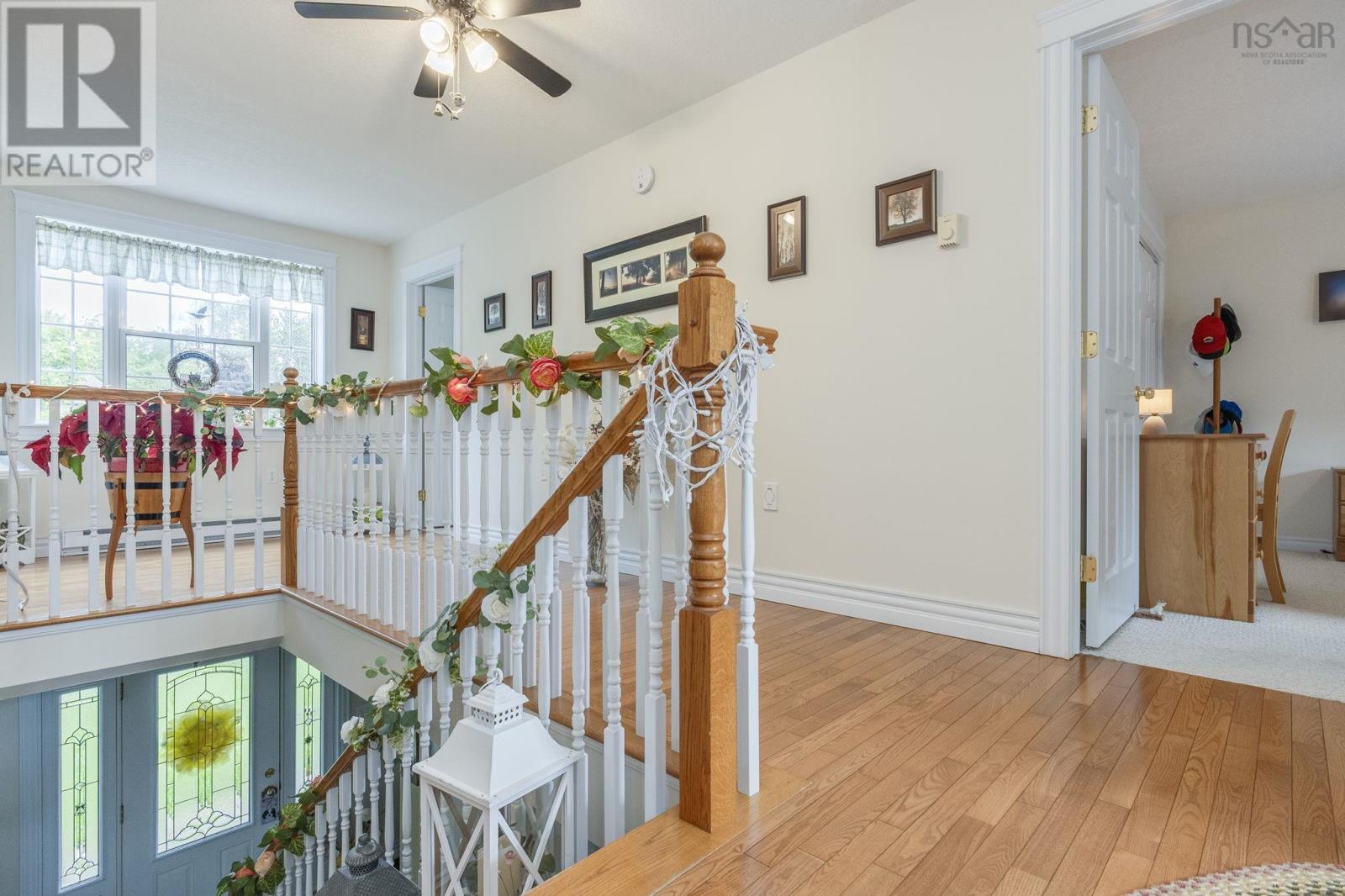 4 Laurel Street - 36