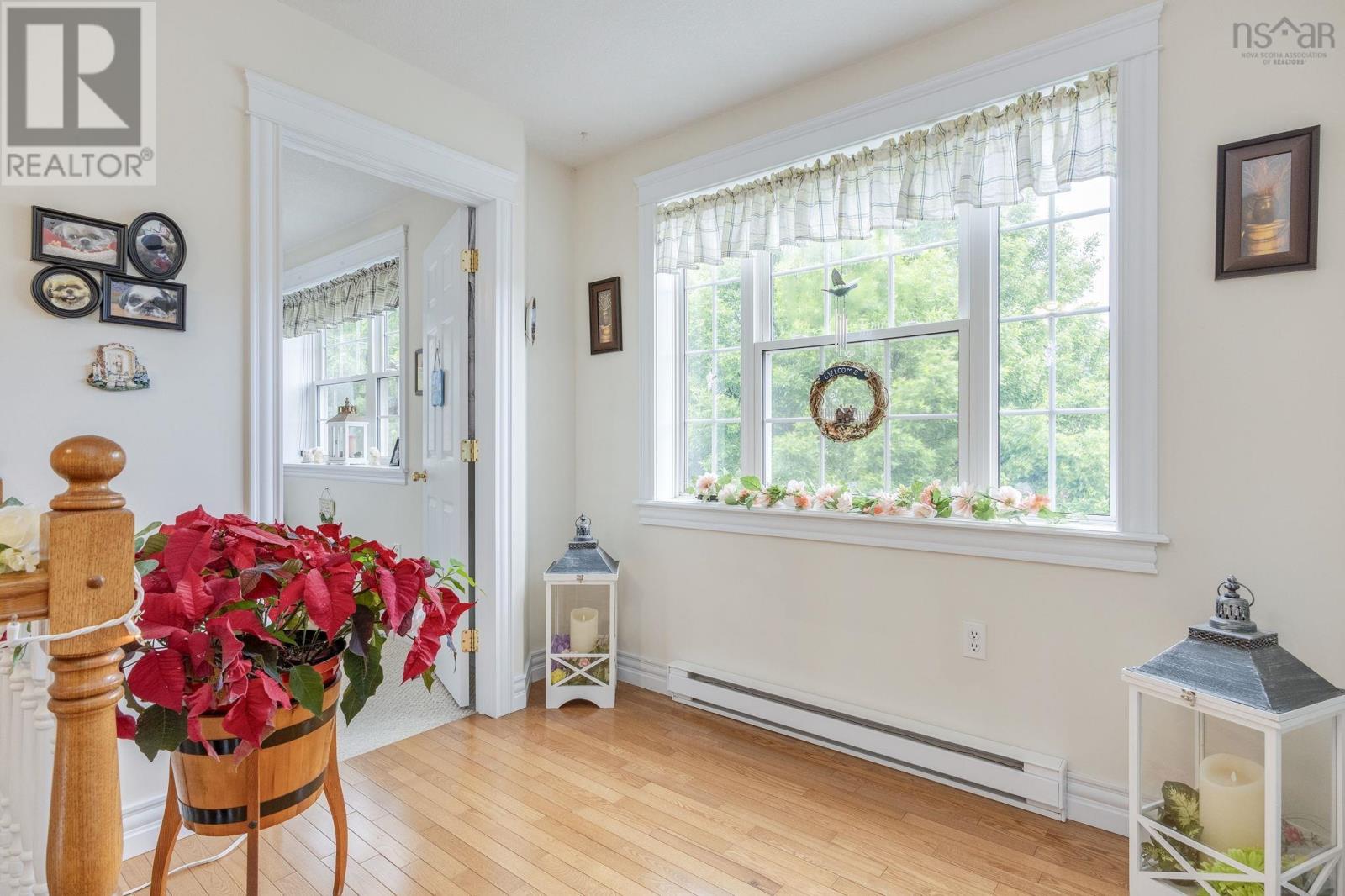 4 Laurel Street - 27