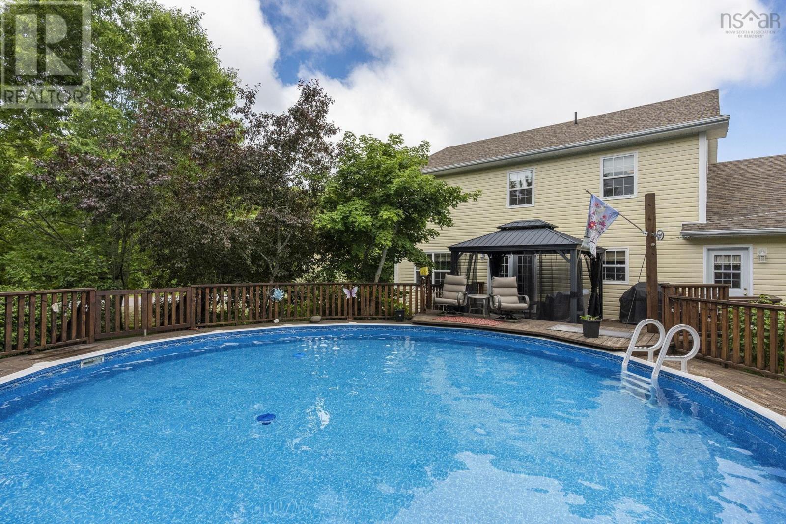 4 Laurel Street - 40