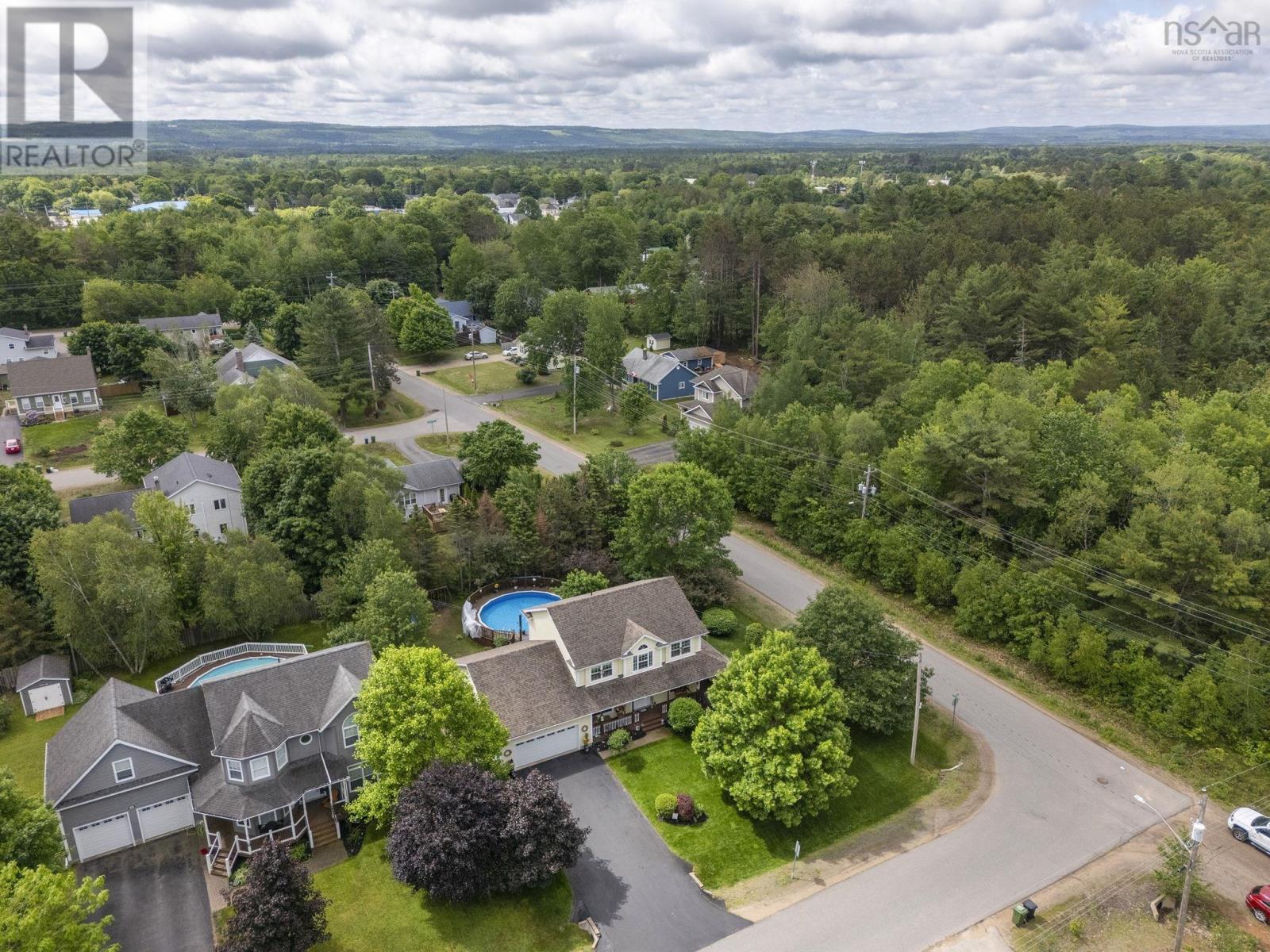 4 Laurel Street - 48
