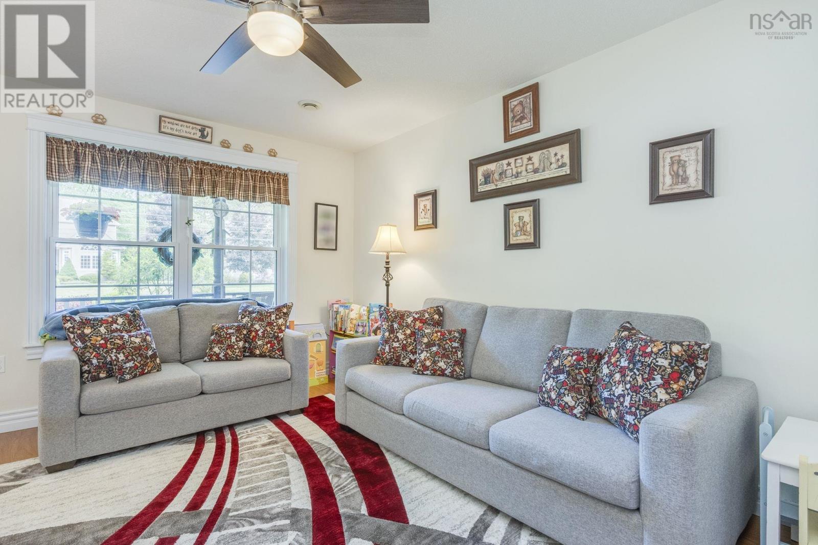 4 Laurel Street - 15