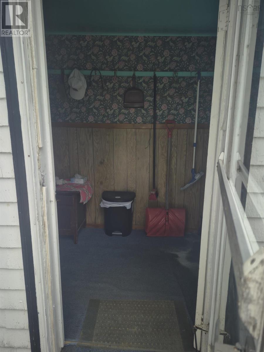 2953 Cornwall Road - 12