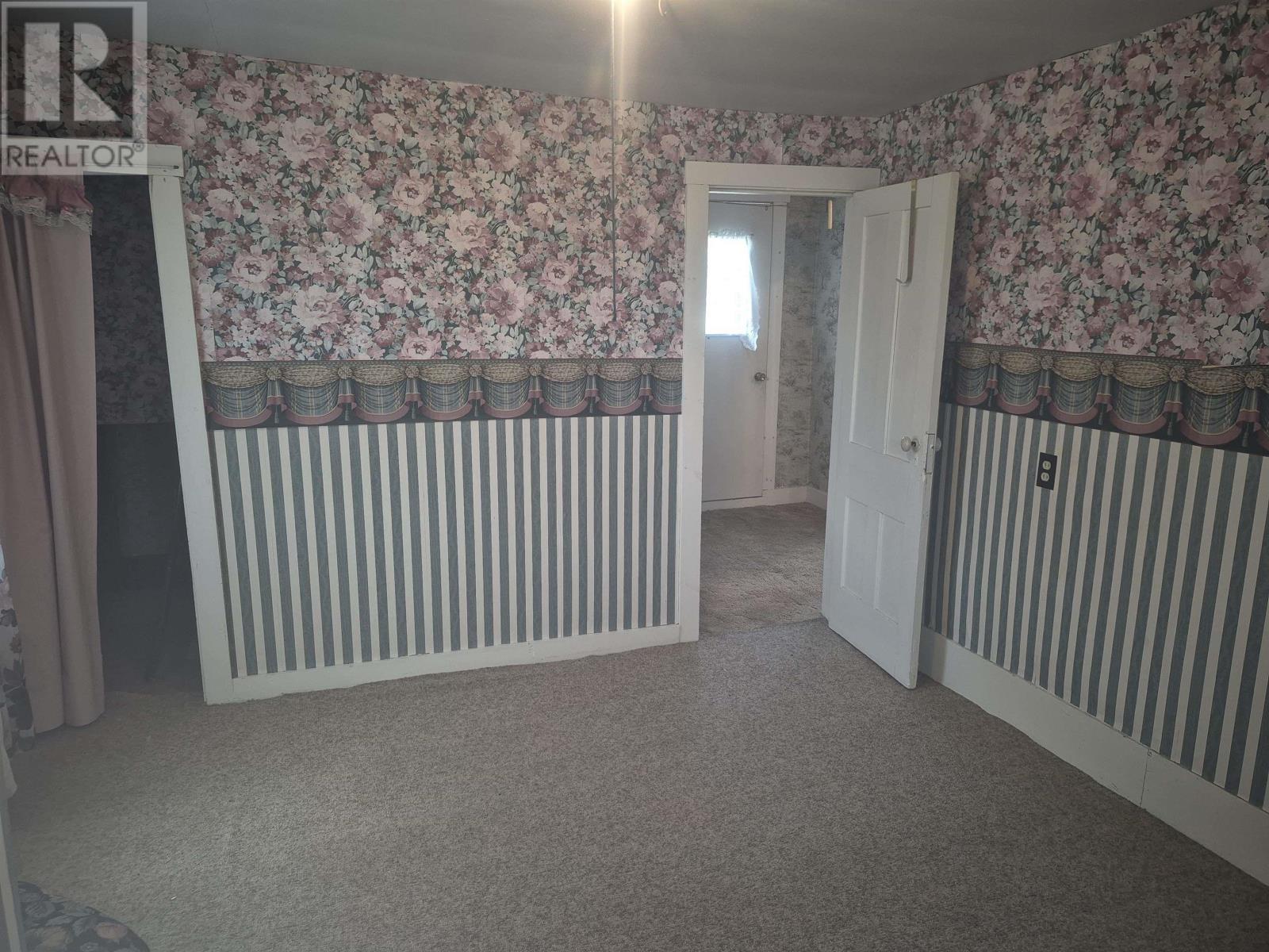 2953 Cornwall Road - 38