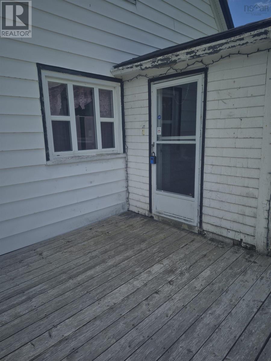 2953 Cornwall Road - 11