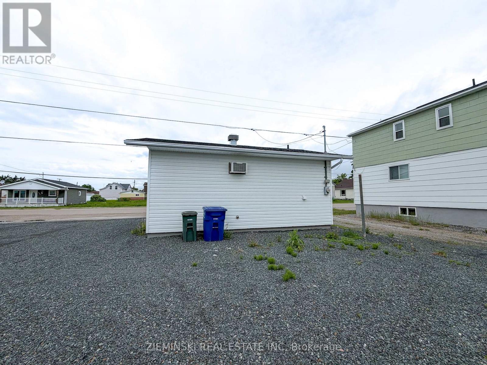 189 MAIN STREET, Smooth Rock Falls (SRF) — photo 2
