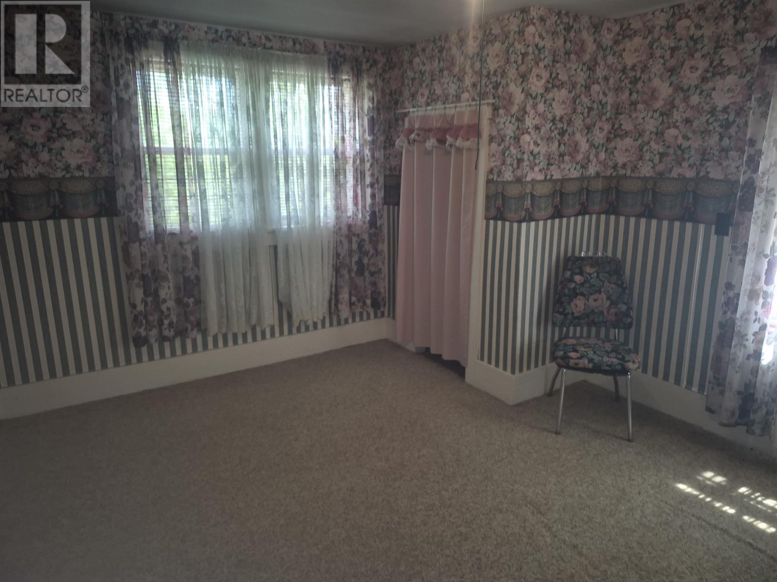 2953 Cornwall Road - 36