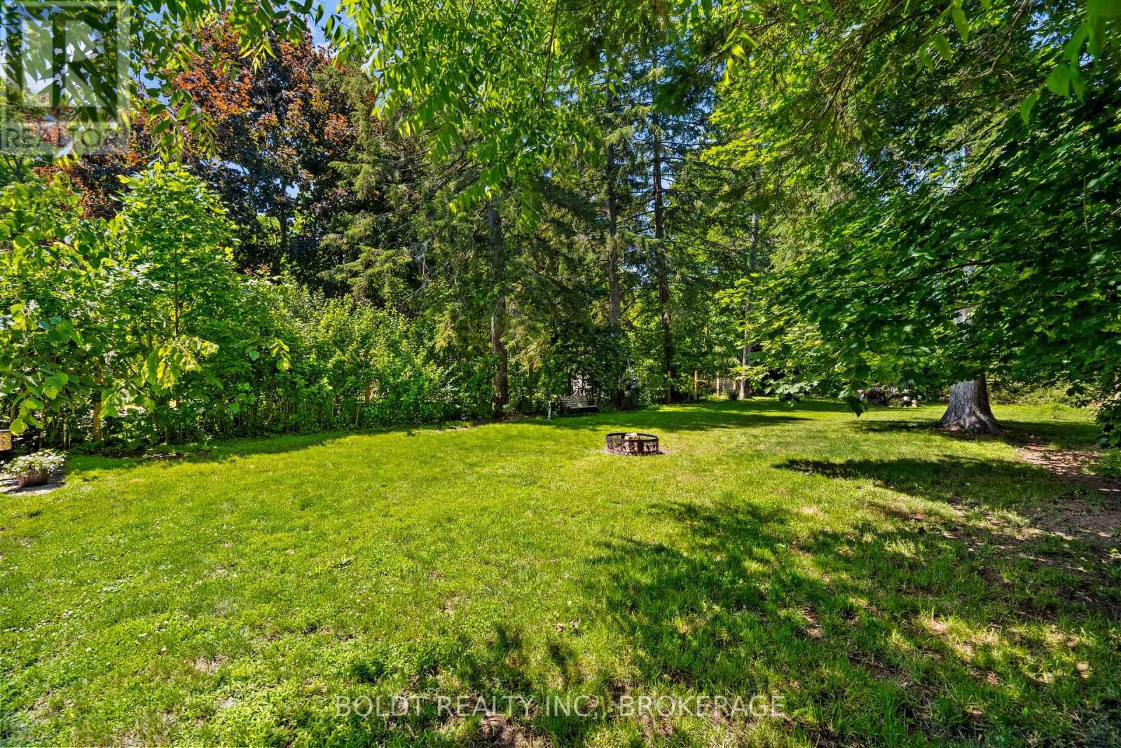 421 PROSPECT POINT ROAD N - 32