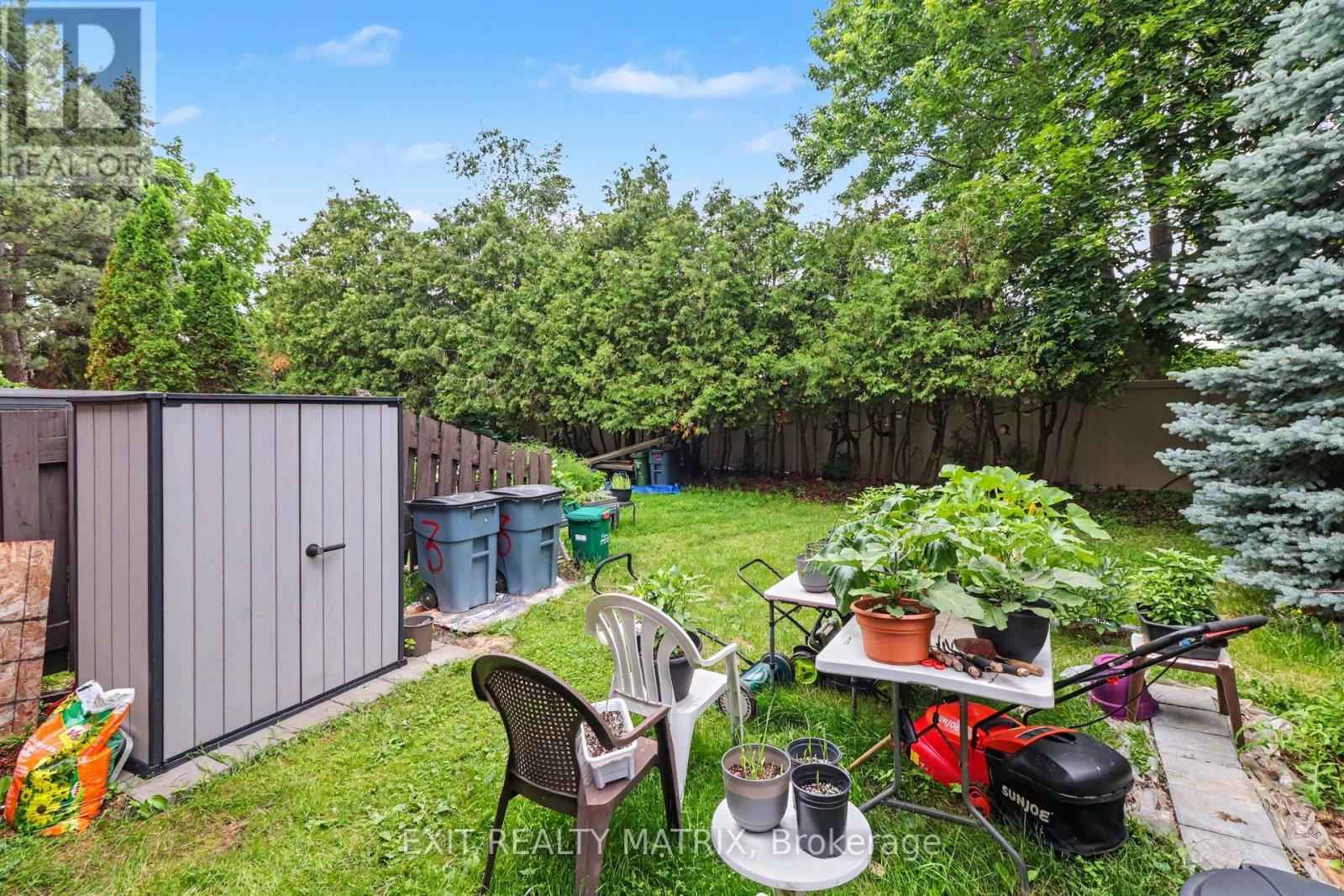 3 Bed, 2 Bath House for Sale in Ottawa – 3 – 1661 HERON ROAD, Ottawa – MLS# X13484676 - Image 25