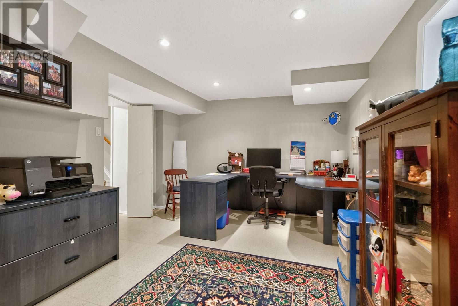 3 Bed, 3 Bath House for Sale in Ottawa – 19 WOODHILL CRESCENT, Ottawa – MLS# X13484764 - Image 31