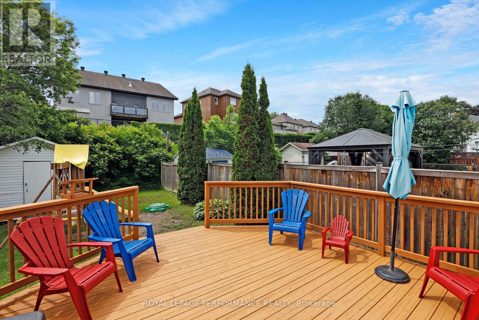 1080 Des Pins Avenue