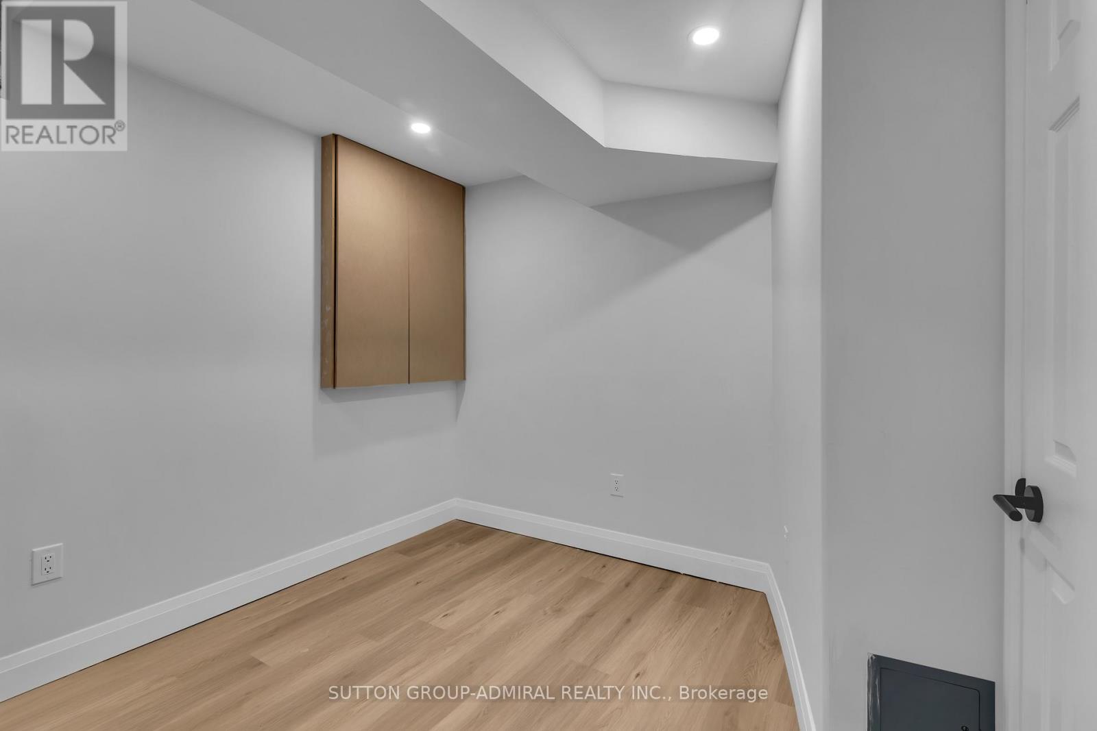 253 CHARLTON AVENUE - 28