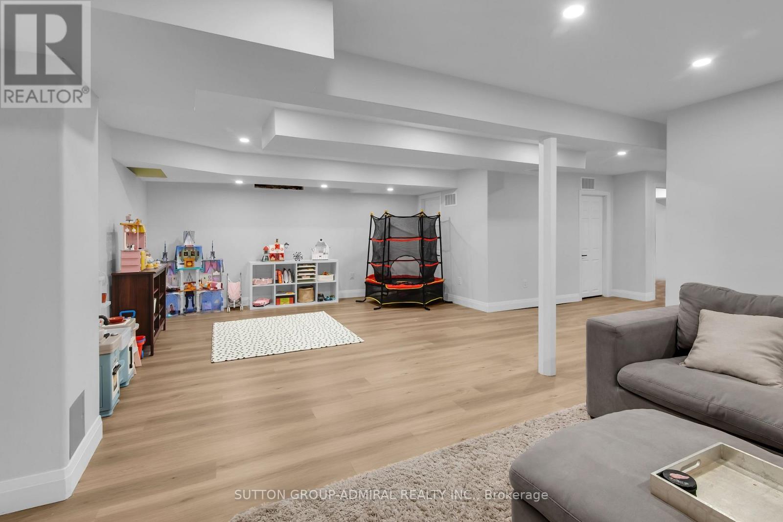 253 CHARLTON AVENUE - 25