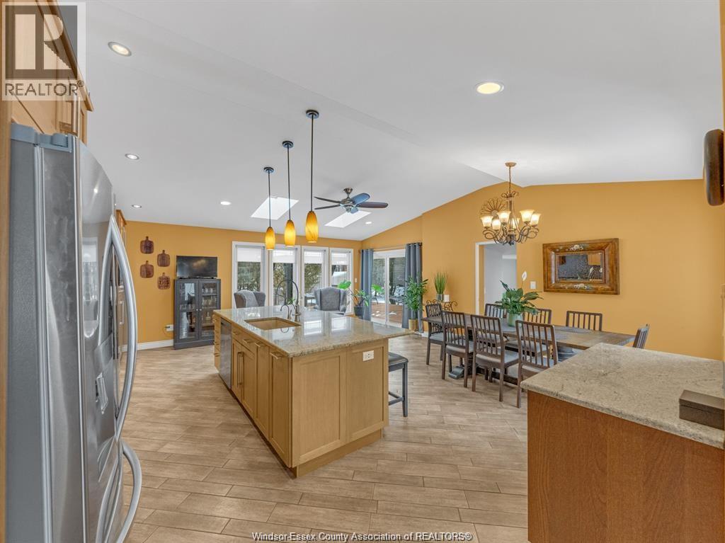 4278 CASGRAIN DRIVE - 10