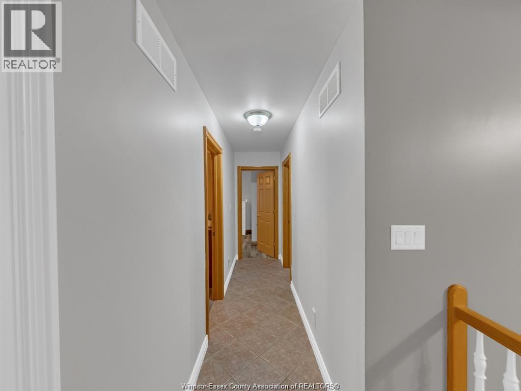 4278 CASGRAIN DRIVE - 23