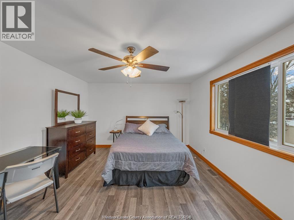 4278 CASGRAIN DRIVE - 27