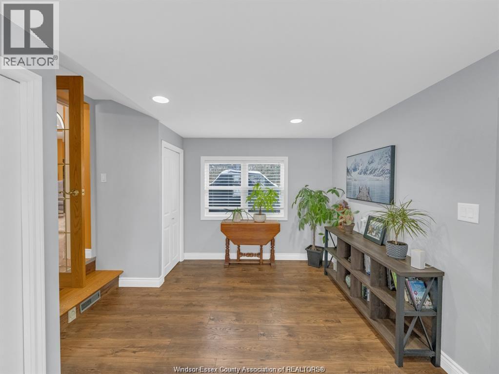4278 CASGRAIN DRIVE - 35