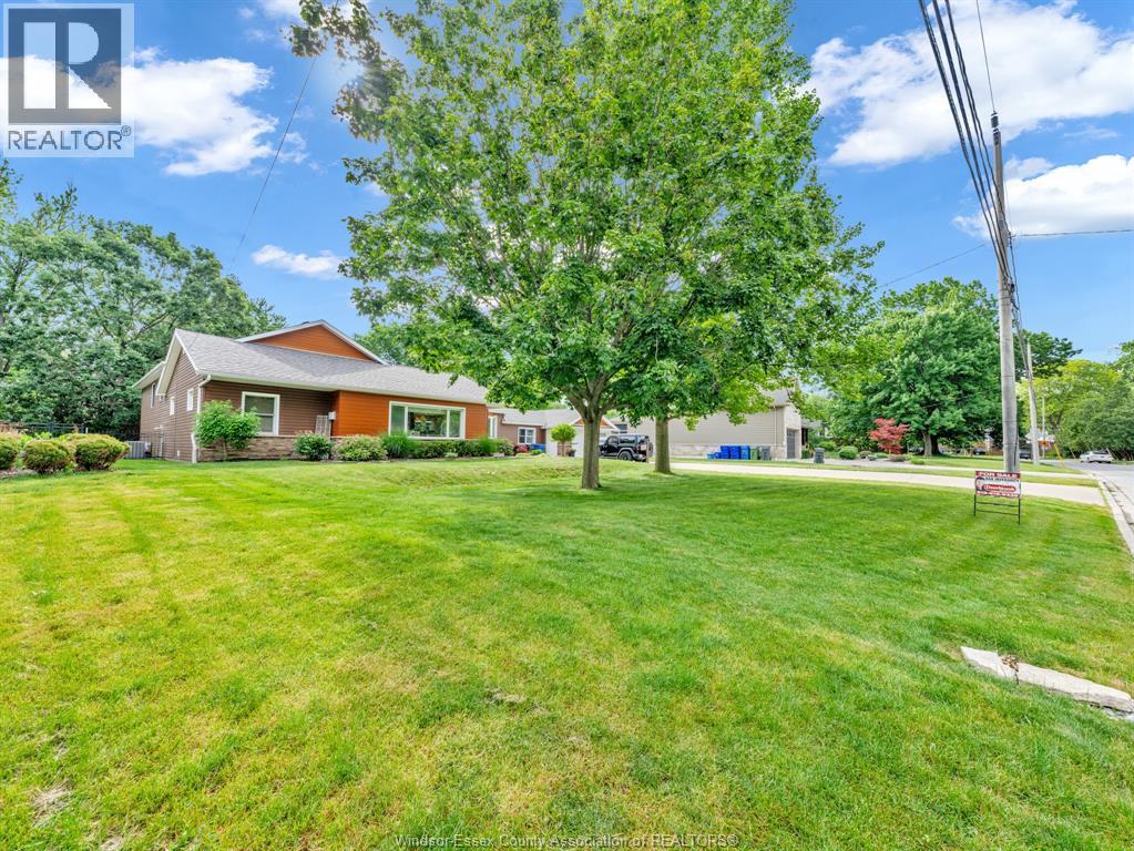 4278 CASGRAIN DRIVE - 40
