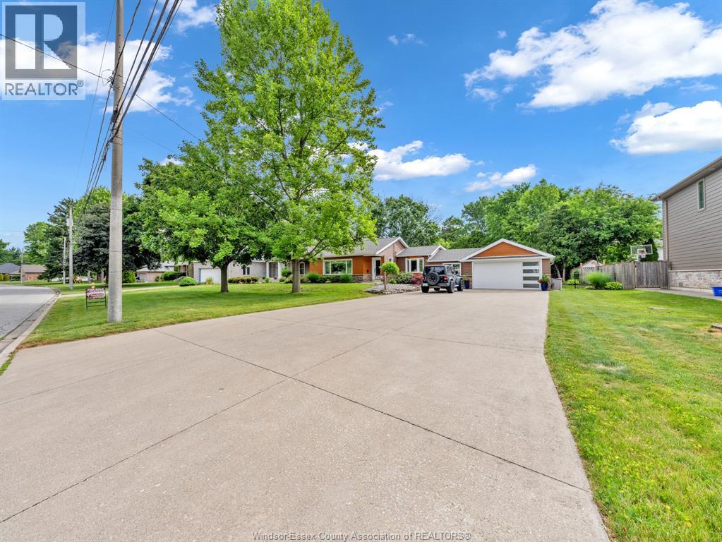 4278 CASGRAIN DRIVE - 41