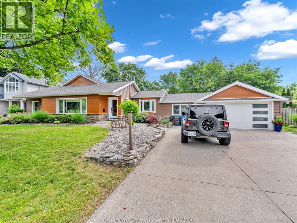 4278 CASGRAIN DRIVE - 44