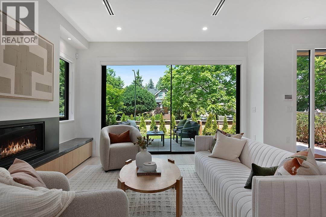 396 W 21 AVENUE, Vancouver