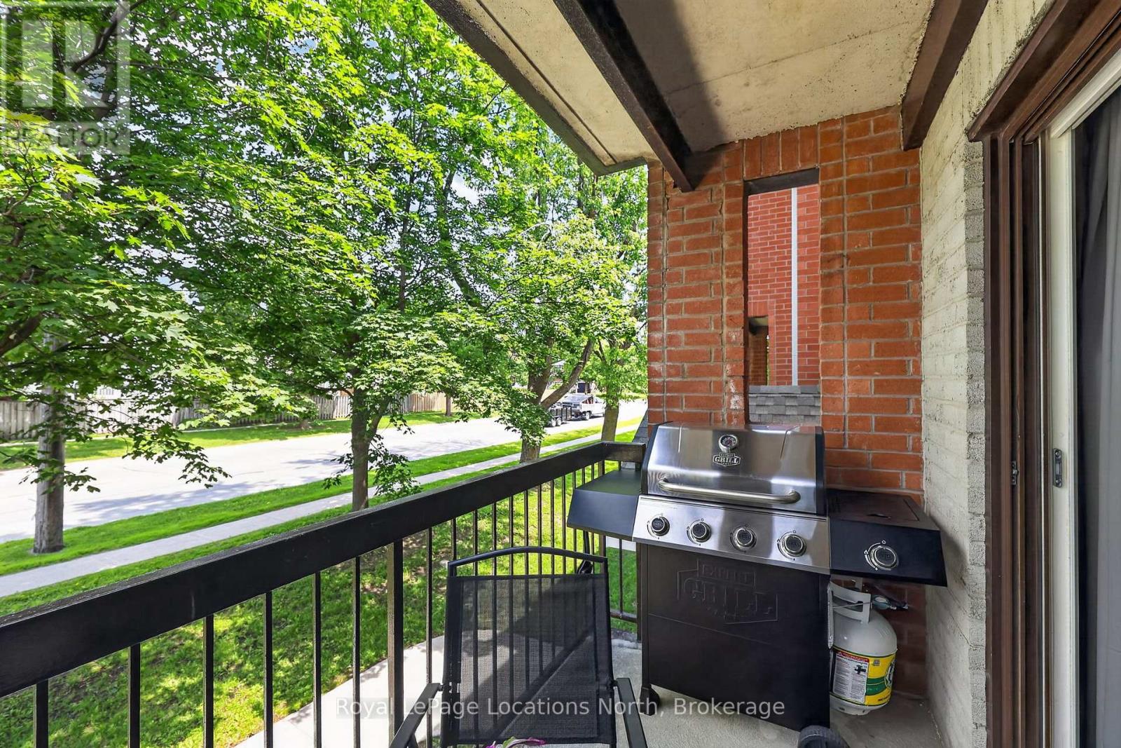 #D7 163 EDGEHILL DRIVE - 22