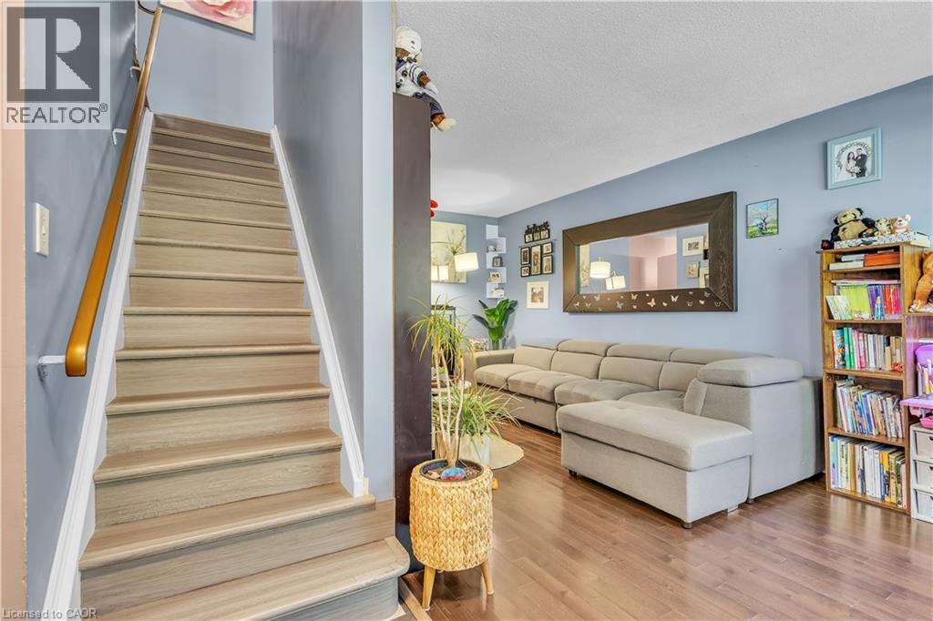 #7 375 PIONEER Drive - 1